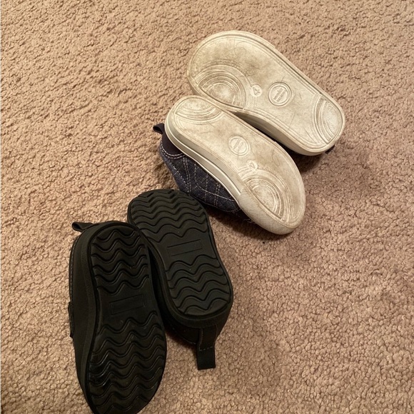 Toddler Shoes Size 4 - Picture 4 of 4